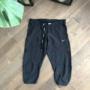 Black Nike Knee Length Leggings